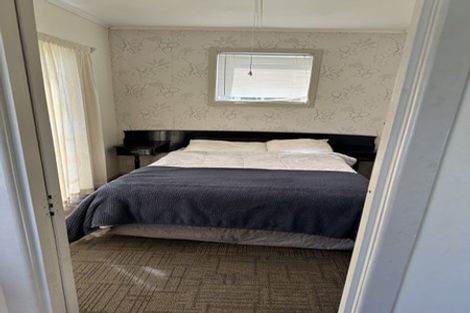 Photo of property in 1 First Avenue, Urenui, 4377
