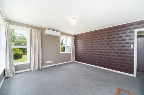 Photo of property in 3 Montrose Place, Takaro, Palmerston North, 4412