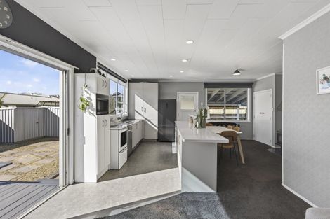 Photo of property in 535 Manutahi Road, Lepperton, New Plymouth, 4373