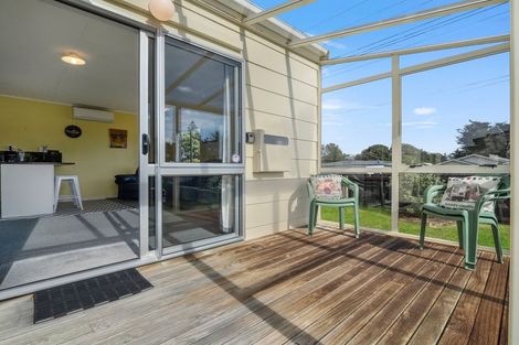 Photo of property in 50 Park Avenue, Waitarere Beach, Levin, 5510