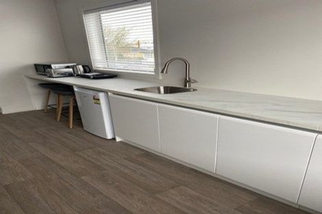 Photo of property in 2/44 May Street, Hamilton East, Hamilton, 3216