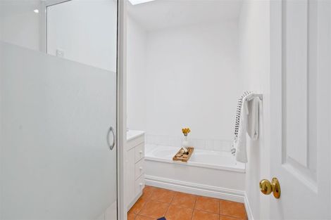 Photo of property in 43 Parade Court, Addington, Christchurch, 8024