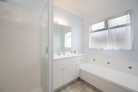 Photo of property in 10 Forbury Way, Taradale, Napier, 4112