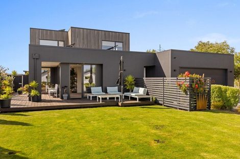 Photo of property in 2 Te Wairewa Street, Pegasus, 7612