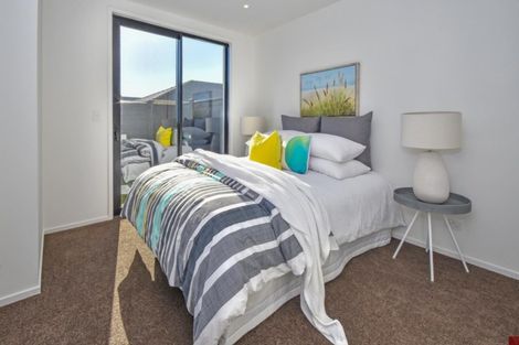 Photo of property in 18 Tapuwae Way, Mangere Bridge, Auckland, 2022