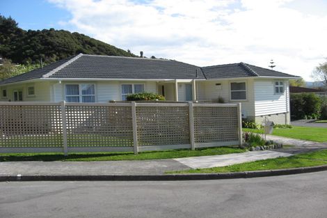 Photo of property in 11 Saint Francis Grove, Waterloo, Lower Hutt, 5011