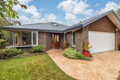 Photo of property in 31 Millcroft Place, Parklands, Christchurch, 8083