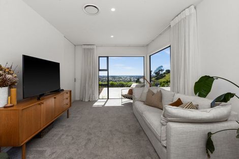 Photo of property in 4 Te Roera Drive, Taradale, Napier, 4112
