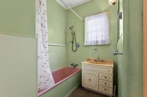 Photo of property in 26 Great North Road, Waipawa, 4210