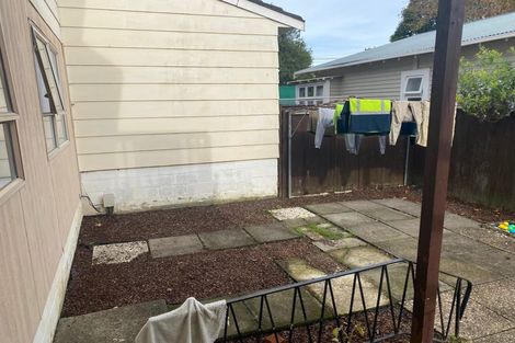 Photo of property in 2/26 Islington Avenue, New Lynn, Auckland, 0600