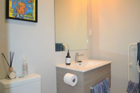 Photo of property in Hobson Court Flats, 54/70u Hobson Street, Thorndon, Wellington, 6011