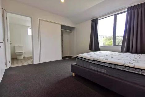 Photo of property in 1/2 Montana Avenue, Ilam, Christchurch, 8041