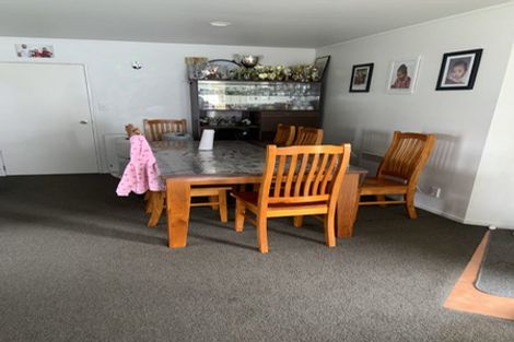 Photo of property in 4 Volta Place, Clendon Park, Auckland, 2103