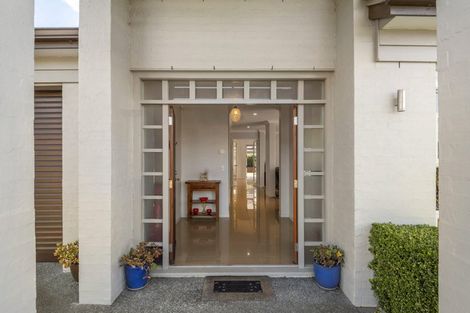 Photo of property in 4 Laurel Oak Drive, Schnapper Rock, Auckland, 0632