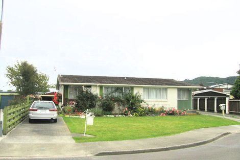 Photo of property in 10a Ponderosa Grove, Maoribank, Upper Hutt, 5018