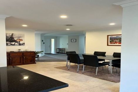 Photo of property in 6 Stroud Place, Henderson, Auckland, 0612