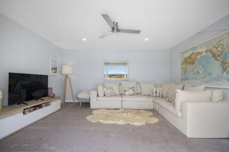 Photo of property in 16 Tralee Street, Omokoroa, 3114