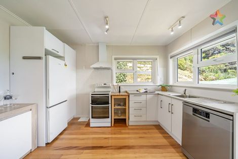 Photo of property in 23 Holmes Grove, Naenae, Lower Hutt, 5011