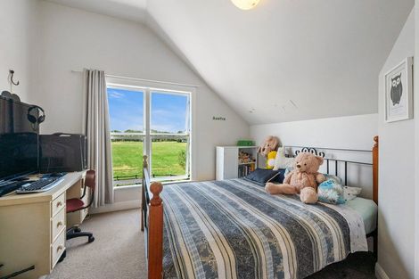 Photo of property in 2179 State Highway 16, Helensville, 0875