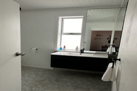 Photo of property in 27 Tukapa Street, Westown, New Plymouth, 4310