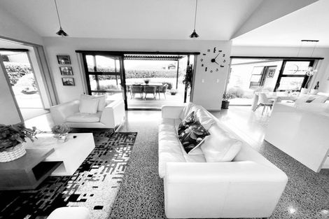 Photo of property in 16 Kaniera Terrace, Cambridge, 3434