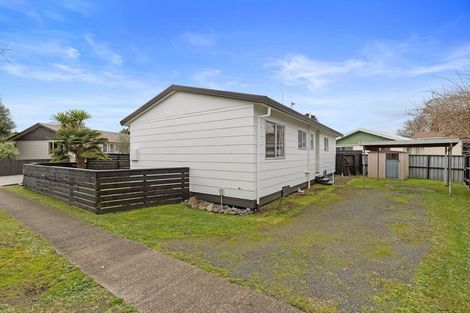Photo of property in 16 Purcell Place, Melville, Hamilton, 3206