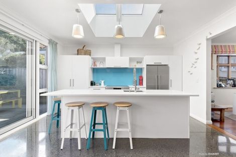 Photo of property in 55 Palm Avenue, Lyall Bay, Wellington, 6022