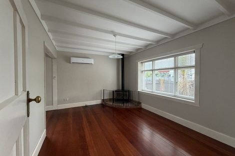 Photo of property in 4 Margaret Street, Roslyn, Palmerston North, 4414