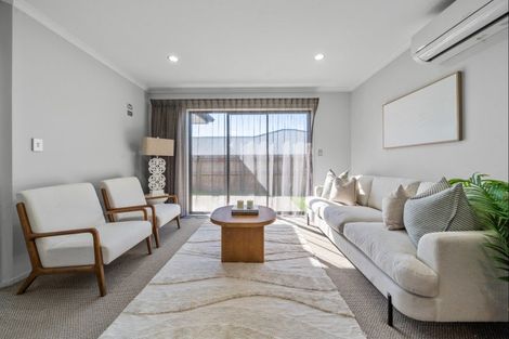 Photo of property in 4 Frederick Place, Whalers Gate, New Plymouth, 4310