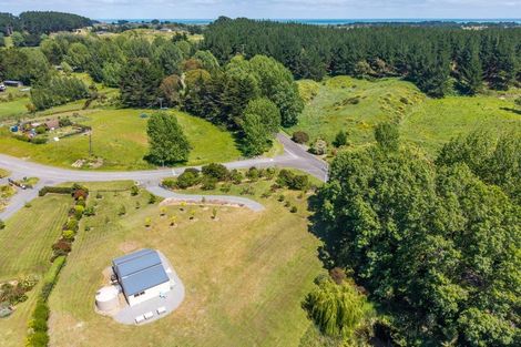 Photo of property in 1 Kristin Place, Manakau, 5573