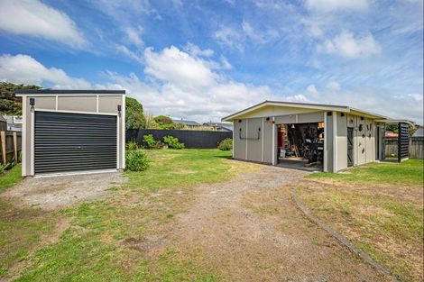Photo of property in 118 Rua Avenue, Waitarere Beach, Levin, 5510