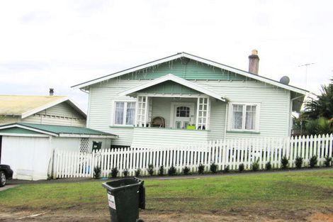 Photo of property in 10 Puriri Street, Helensville, 0800