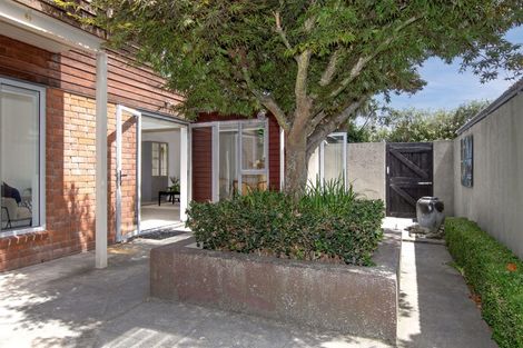 Photo of property in 11 Mclellan Place, Ilam, Christchurch, 8041