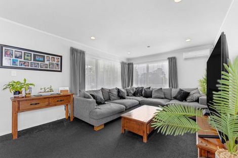 Photo of property in 17 Ashdown Place, Pahurehure, Papakura, 2113