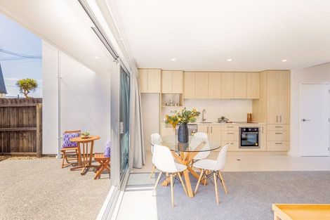 Photo of property in 2/118 Oram Avenue, New Brighton, Christchurch, 8061