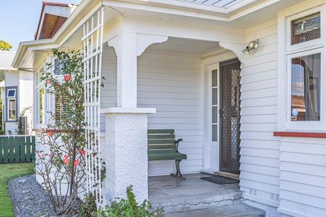 Photo of property in 19 Princes Street, Levin, 5510