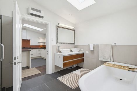 Photo of property in 92 Warrington Street, Mairehau, Christchurch, 8013