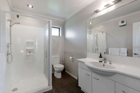 Photo of property in 16 Millbrook Drive, Waiuku, 2683