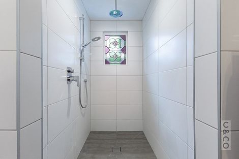 Photo of property in 30-32 Great North Road, Riverhead, 0820