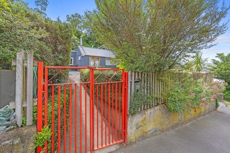 Photo of property in 30 Hawkhurst Road, Lyttelton, 8082