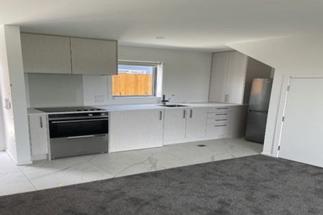 Photo of property in 3/22 Yeovil Road, Te Atatu Peninsula, Auckland, 0610
