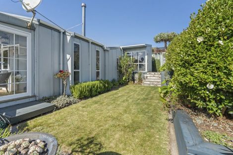 Photo of property in 32a Bayly Road, Moturoa, New Plymouth, 4310