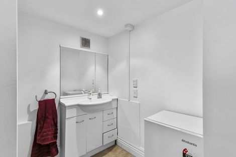 Photo of property in 246u1 The Terrace, Wellington Central, Wellington, 6011
