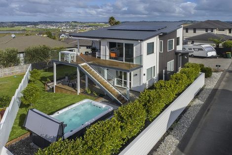Photo of property in 36 Manhattan Rise, Orewa, 0931