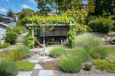 Photo of property in 8 Goldsmith Terrace, Hospital Hill, Napier, 4110