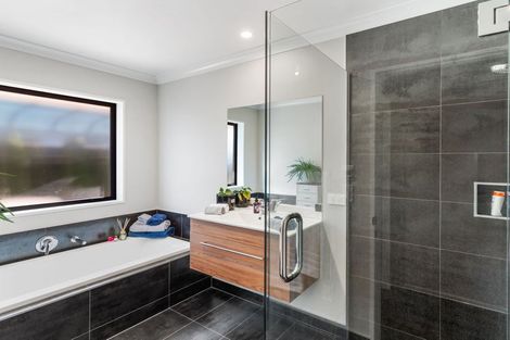 Photo of property in 38 Hinterland Drive, Prebbleton, 7604