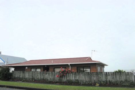 Photo of property in 70 West View Crescent, Onerahi, Whangarei, 0110