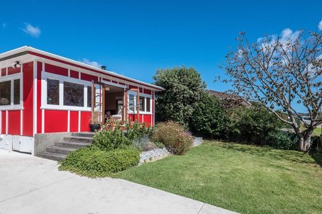 Photo of property in 23 Kaka Road, Raumati Beach, Paraparaumu, 5032