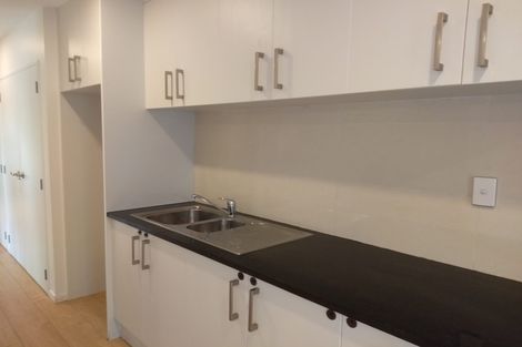 Photo of property in 2/2 Udys Road, Pakuranga Heights, Auckland, 2010