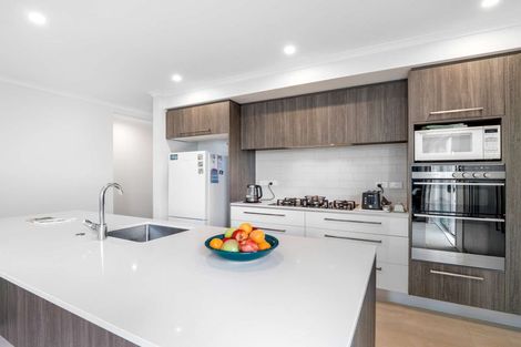 Photo of property in 3 Taikura Avenue, Red Beach, 0932